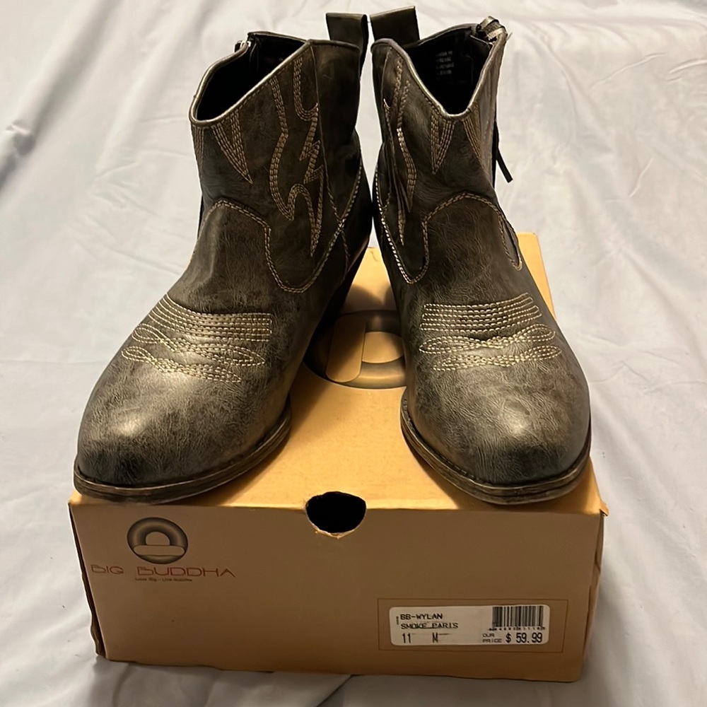 Women boots by Big Buddha size 11 smoke Paris gray